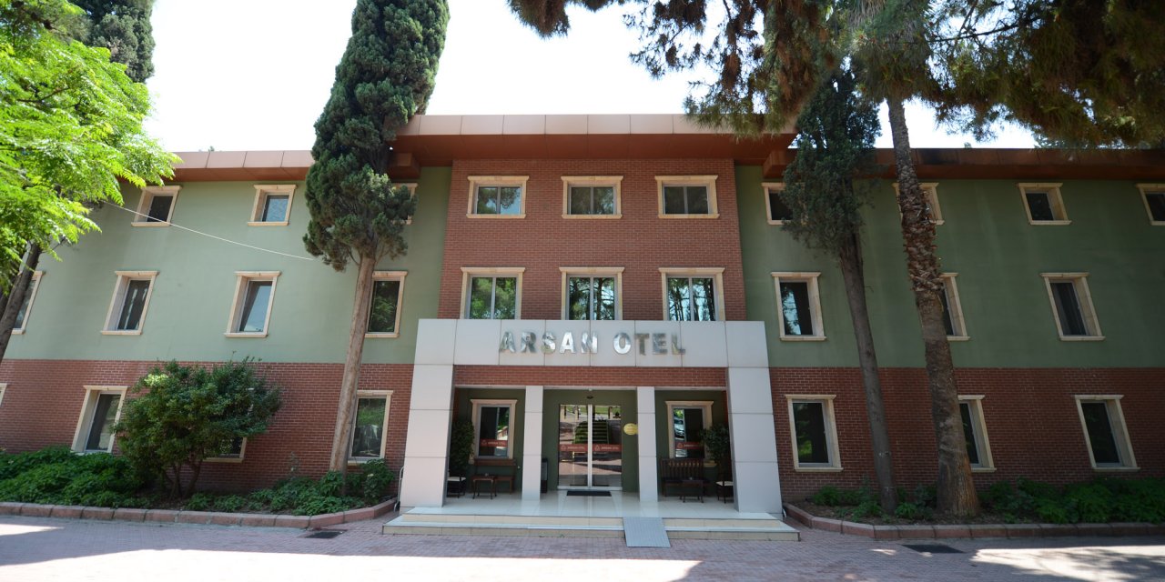 Arsan otel sağlık çalışanlarına kapıyı açtı