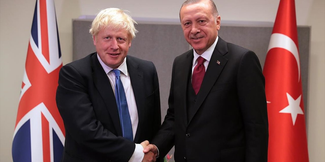Erdoğan, tıbbi yardım malzemesi ulaştırılan İngiltere Başbakanı Johnson'a mektup gönderdi