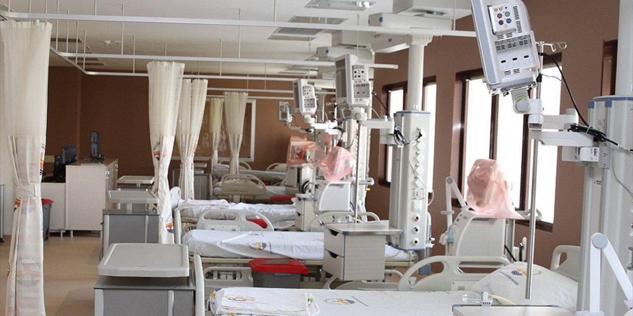 Yoğun bakım ve entübe Kovid-19 hastası sayısı ilk kez azaldı