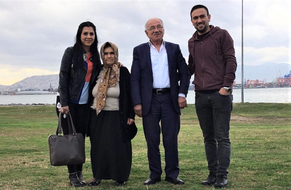 Dede ve babaanne sevgisi mesafe tanımadı