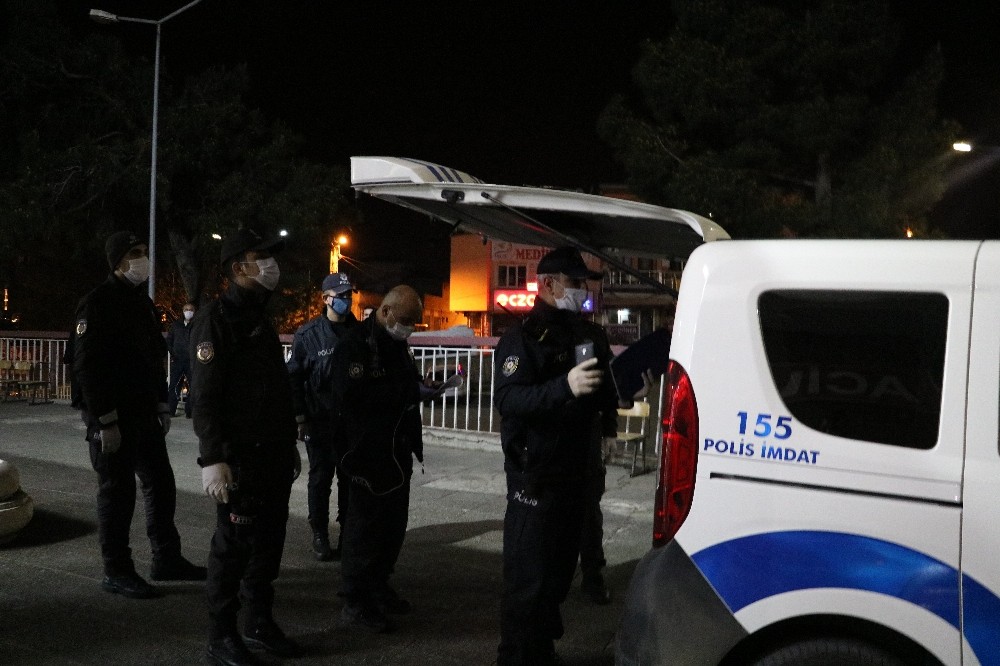 Kahramanmaraş'ta yasağa uymadılar, Sokağı çıkma kısıtlamasına uymayan 4 kişiye cezai işlem yapıldı