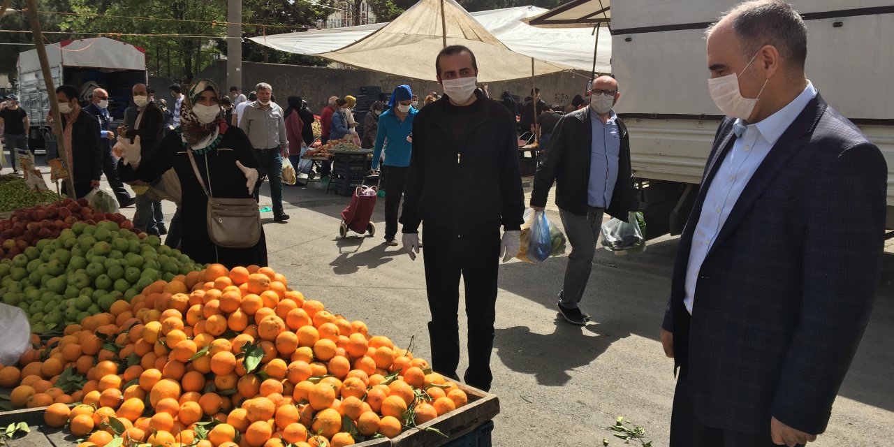 Vali Özkan, sokakta incelemeler yaptı