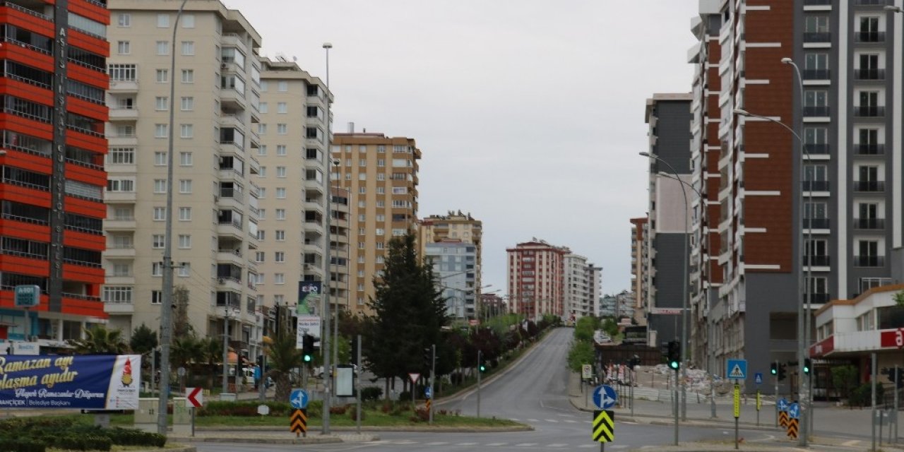 Polisin sokağa çıkma kısıtlama denetimi sürüyor