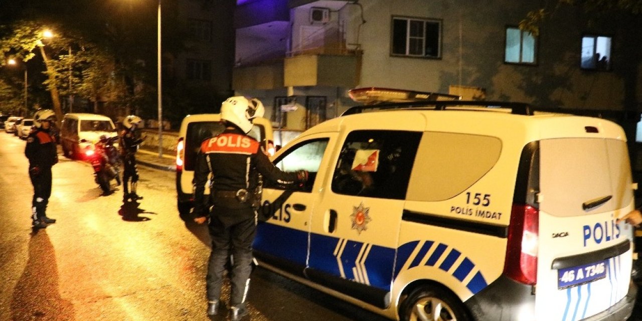 Sokağa çıkma kısıtlamasına uymayan 4 kişiye cezai işlem