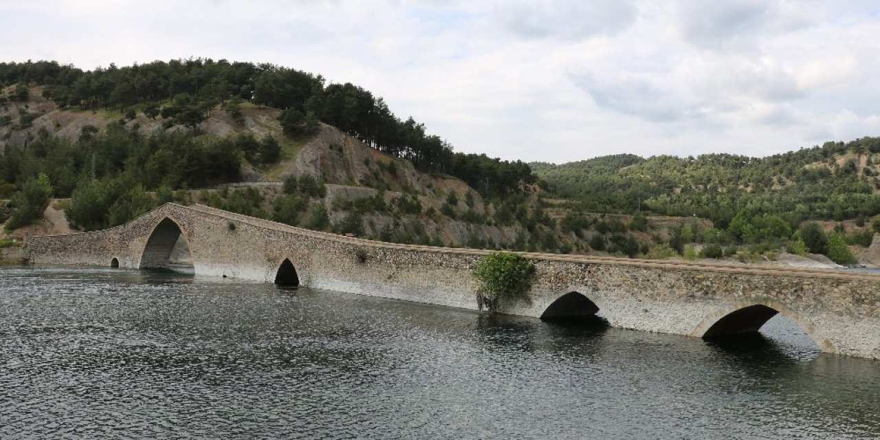 Kahramanmaraş’ın sembolü Taş Köprü’de korona virüs sessizliği