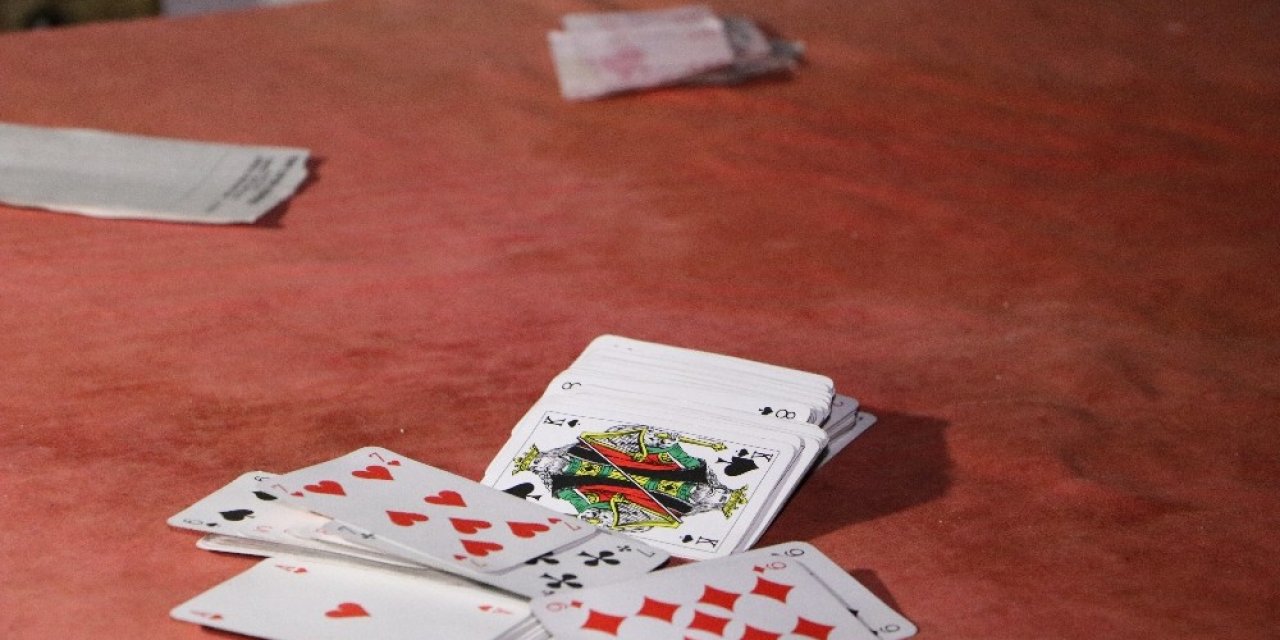 Kahramanmaraş’ta kumarbazlara gece baskını