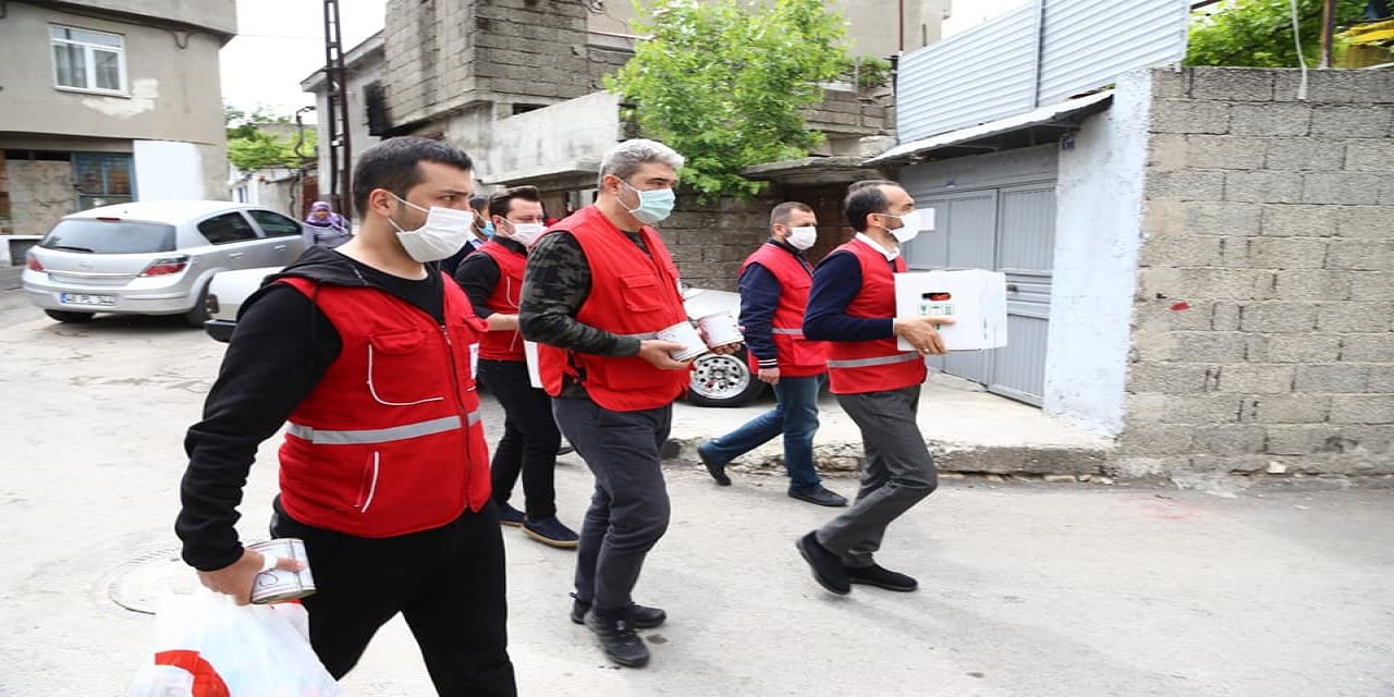 Milletvekili Özdemir Gıda dağıtımı yaptı