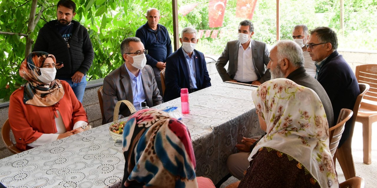 Başkan Güngör şehit ailelerini ziyaret etti