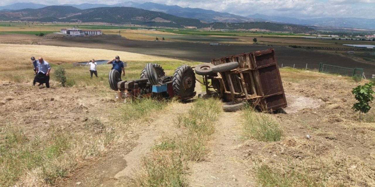 Kullandığı traktör Azraili oldu
