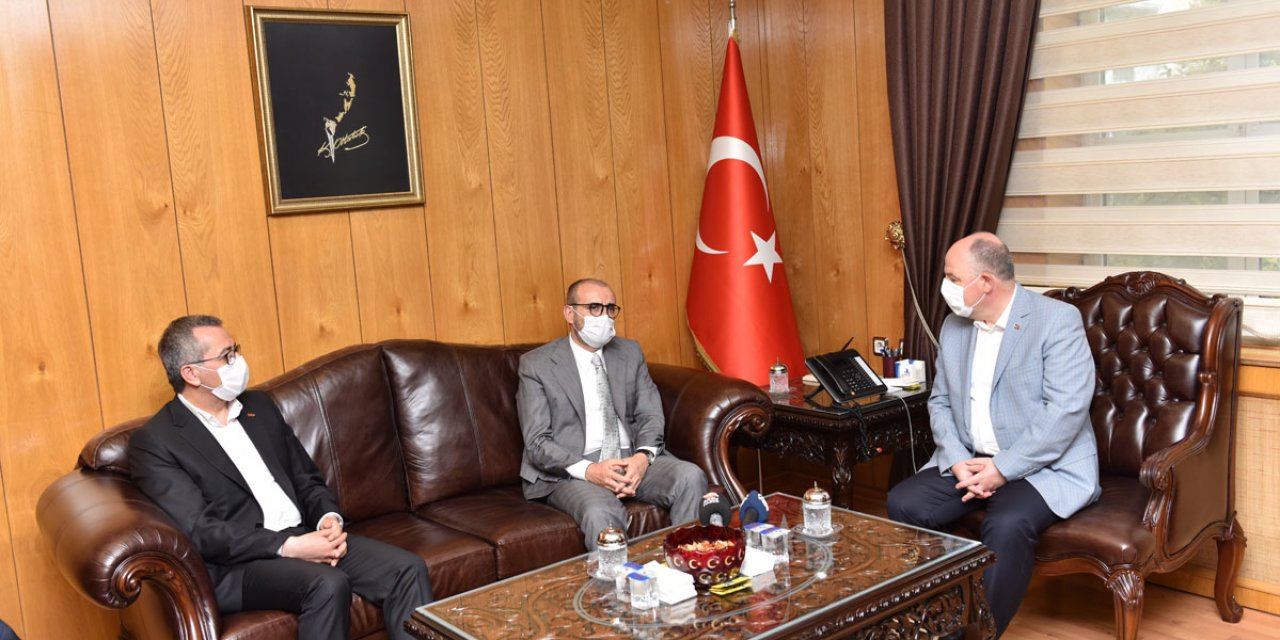 Mahir Ünal Vali Coşkun’u ziyaret etti