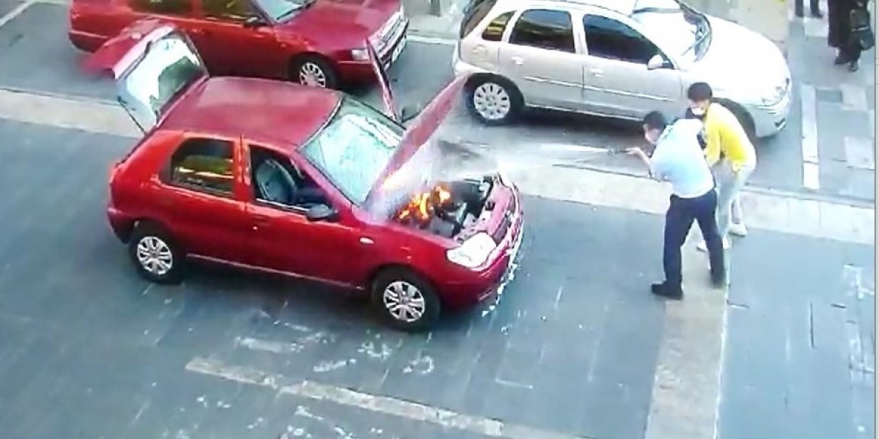 Yanan otomobili zabıta söndürdü