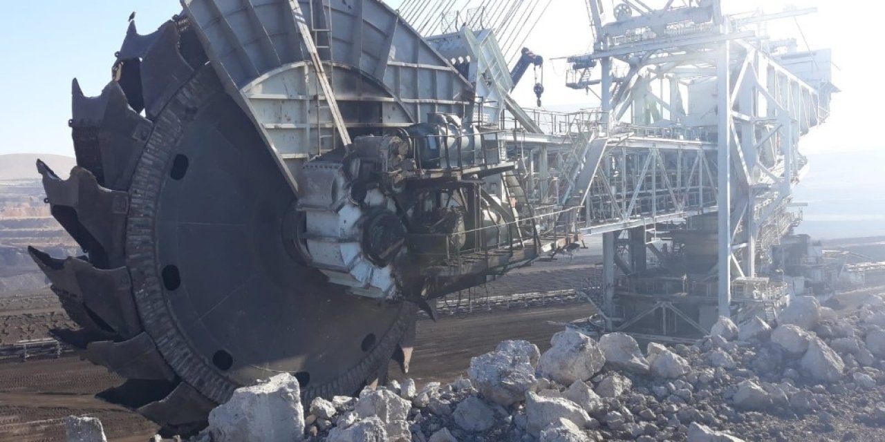 Kömür bandına sıkışan işçinin ayağı koptu