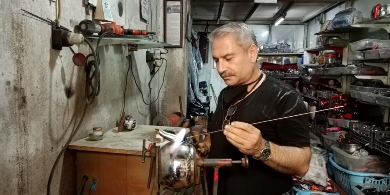 Kahramanmaraşlı sanatkar eski eşyalara yeniden hayat veriyor