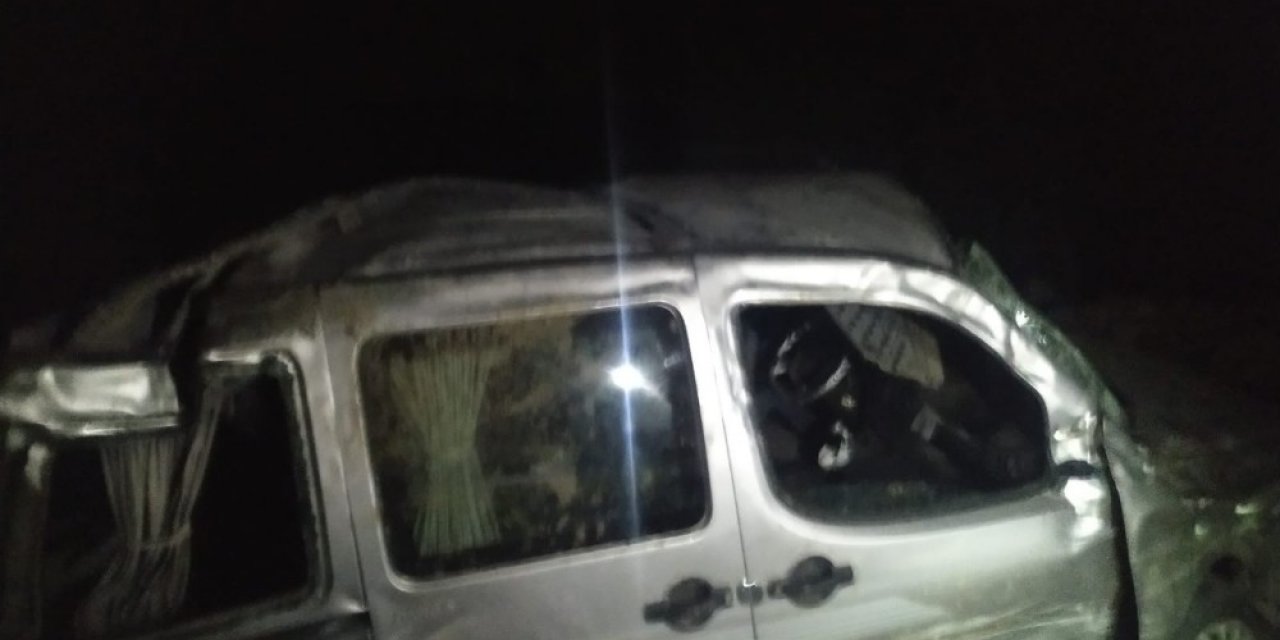 100 metreden uçuruma yuvarlandı 1 kişi öldü 5 yaralı