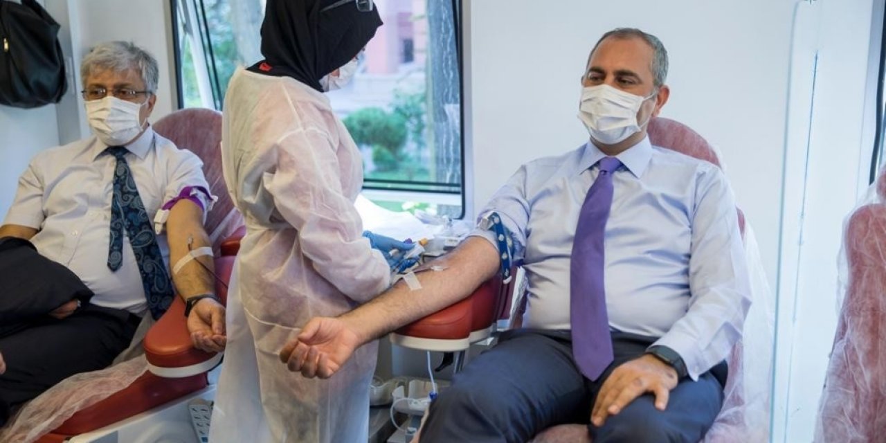 Adalet Bakanı Gül kan bağışı kampanyasına destek verdi
