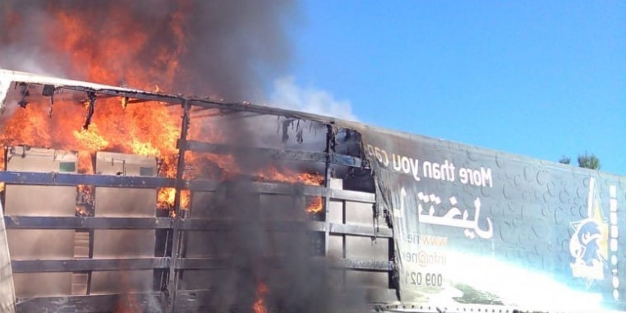 Kahramanmaraş'ta seyir halinde ki tır alev alev yandı