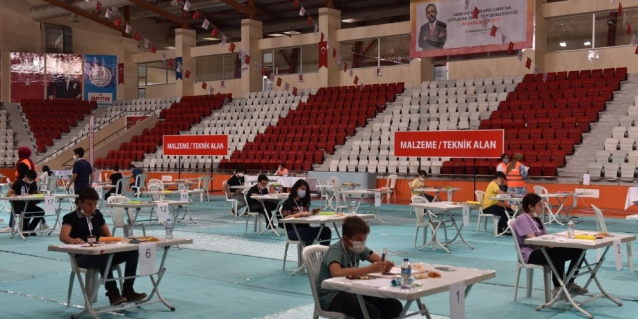 Geleceğin teknoloji yıldızları uygulamalı sınavda ter döktü