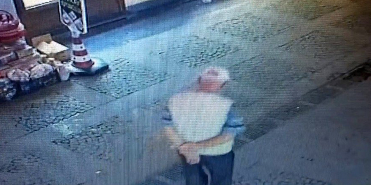 Kahramanmaraş'ta yere atılan maskeyi alıp yüzüne taktı