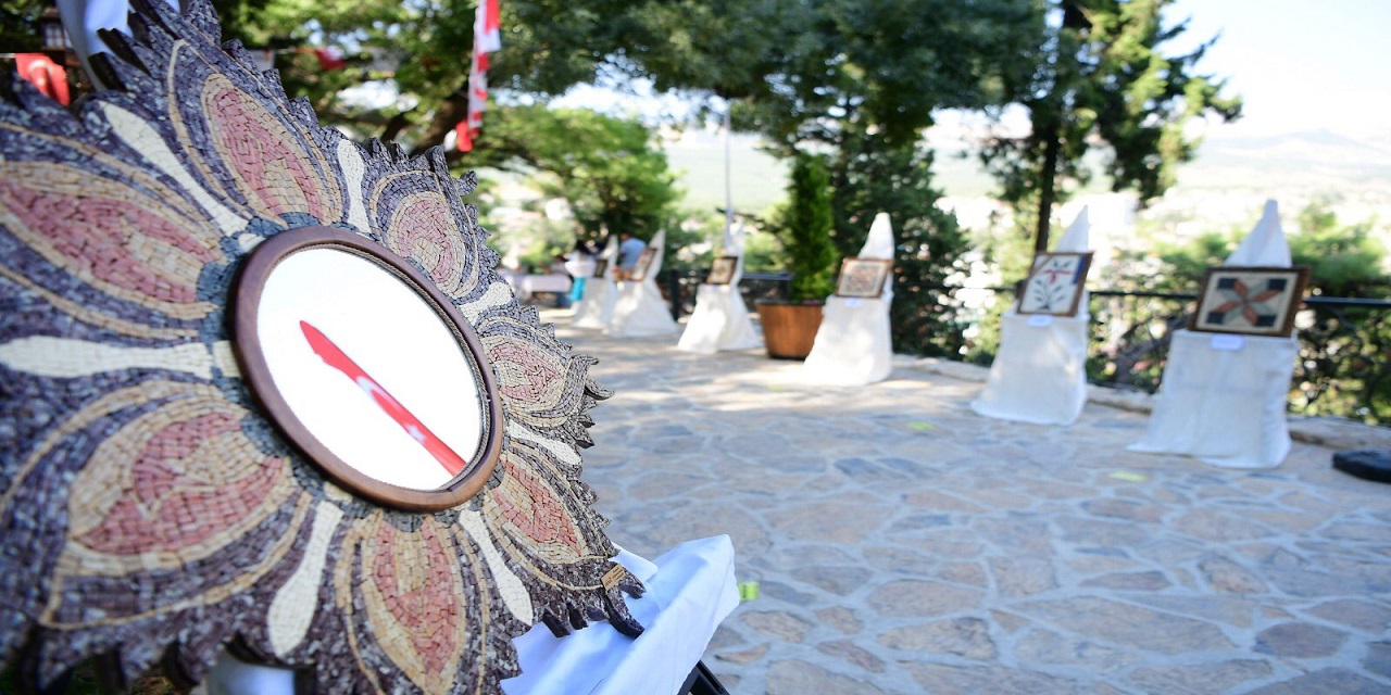 Kahramanmaraş'ta "Sanatsal Mozaik Sergisi" açıldı