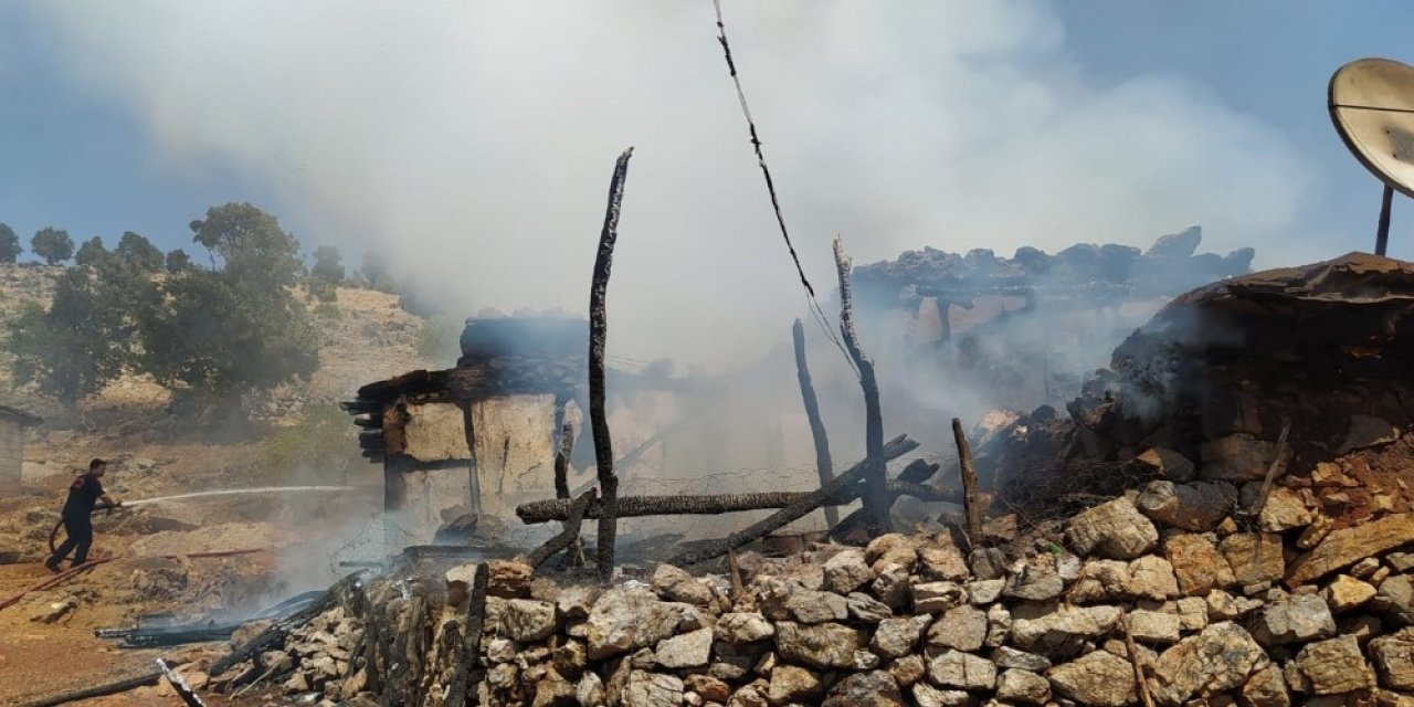 Türkoğlu ilçesinde korkutan yangın