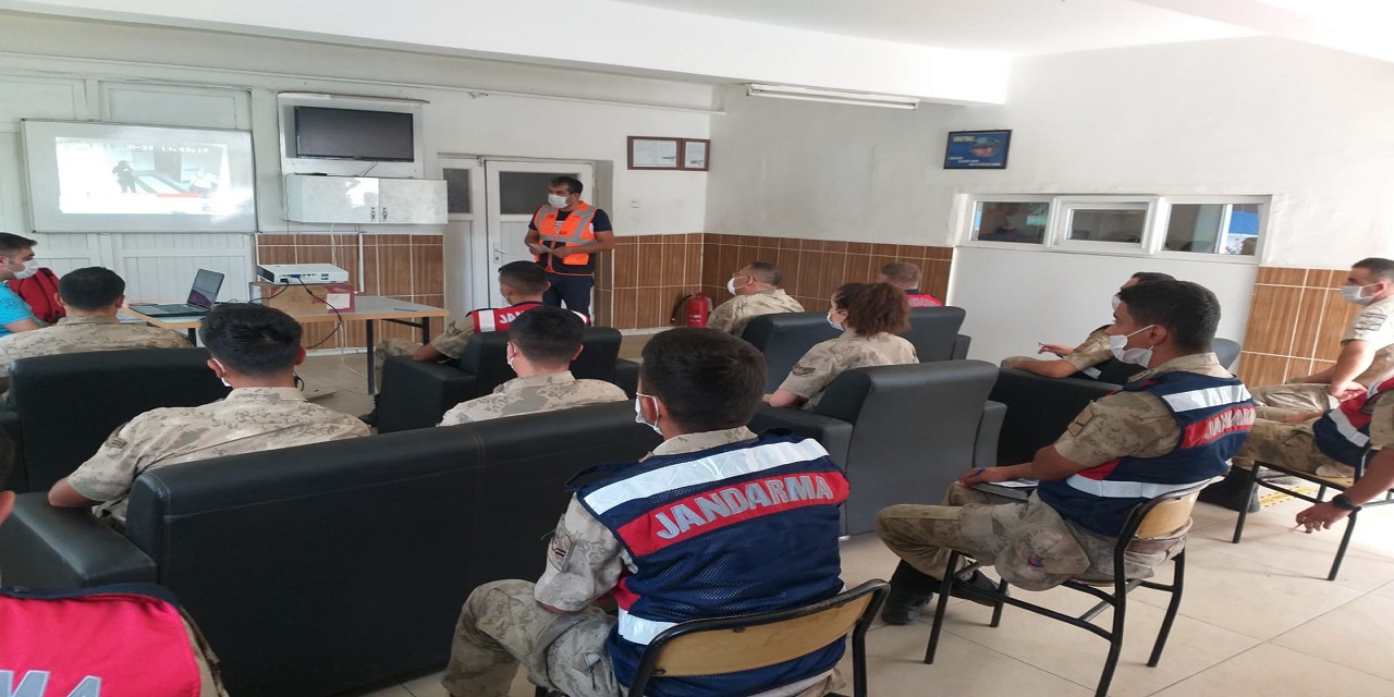Göksun İlçe Jandarma Komutanlığı personeli afet eğitimi aldı
