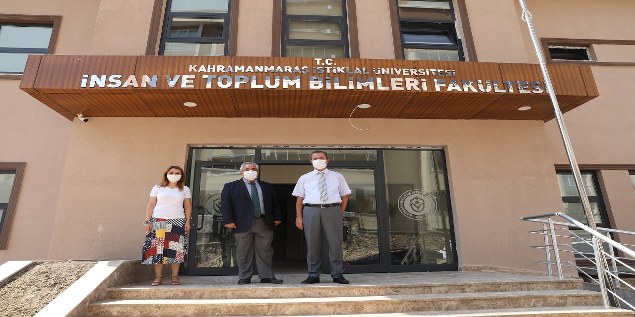 Rektör Özgül, İnsan ve Toplum Bilimleri Fakültesi’nde incelemelerde bulundu