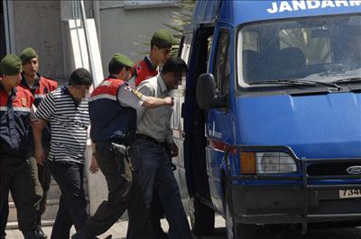 Villa hırsızlarına suçüstü