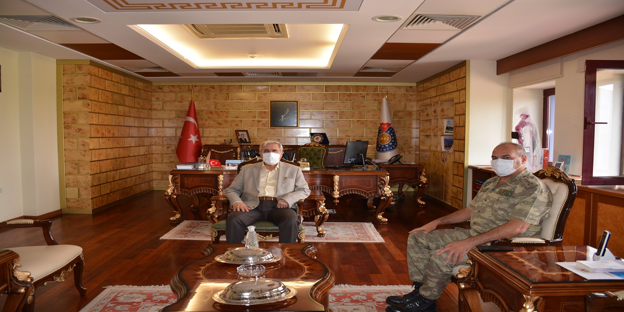 2. Zırhlı Tugay Komutanlığı Kurmay Başkanı Ulutaş’tan Rektör Can’a veda ziyareti