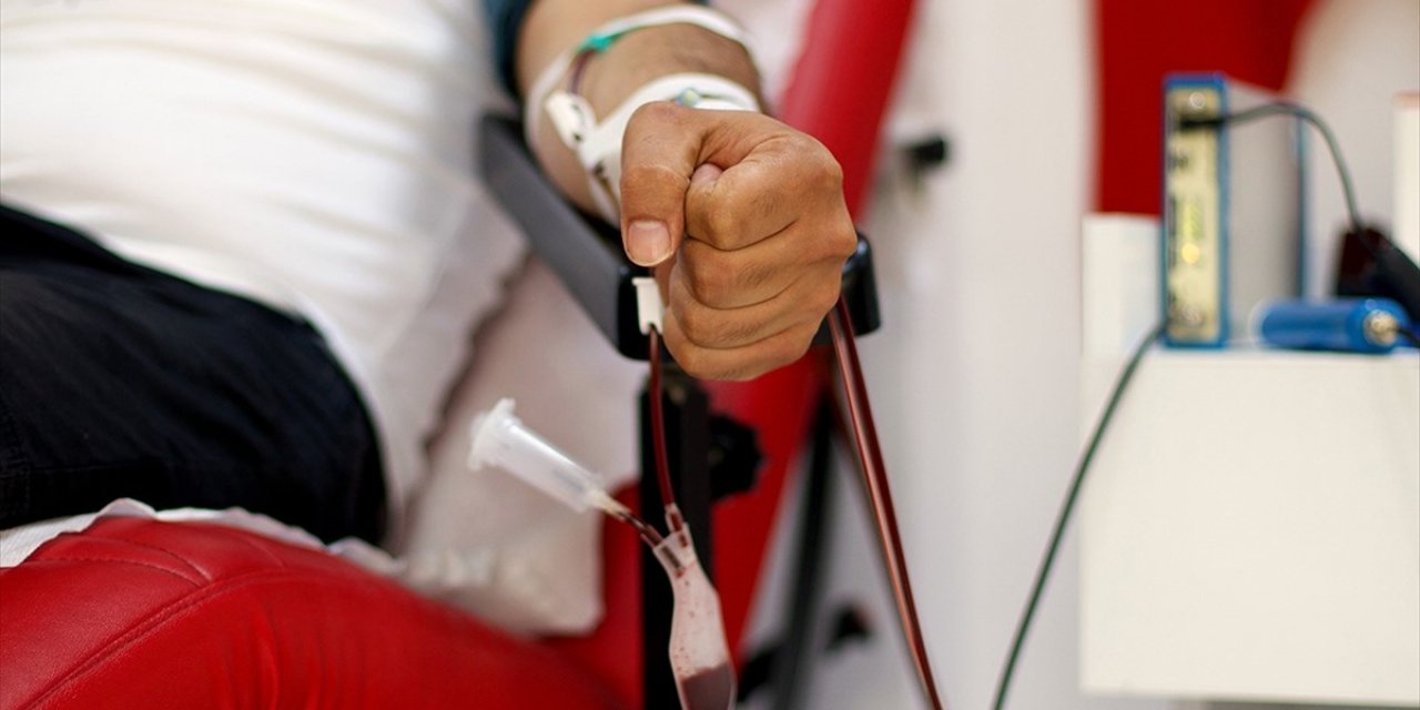 Koronavirüs hastalarının destekçisi 'virüsü yenenler' oldu