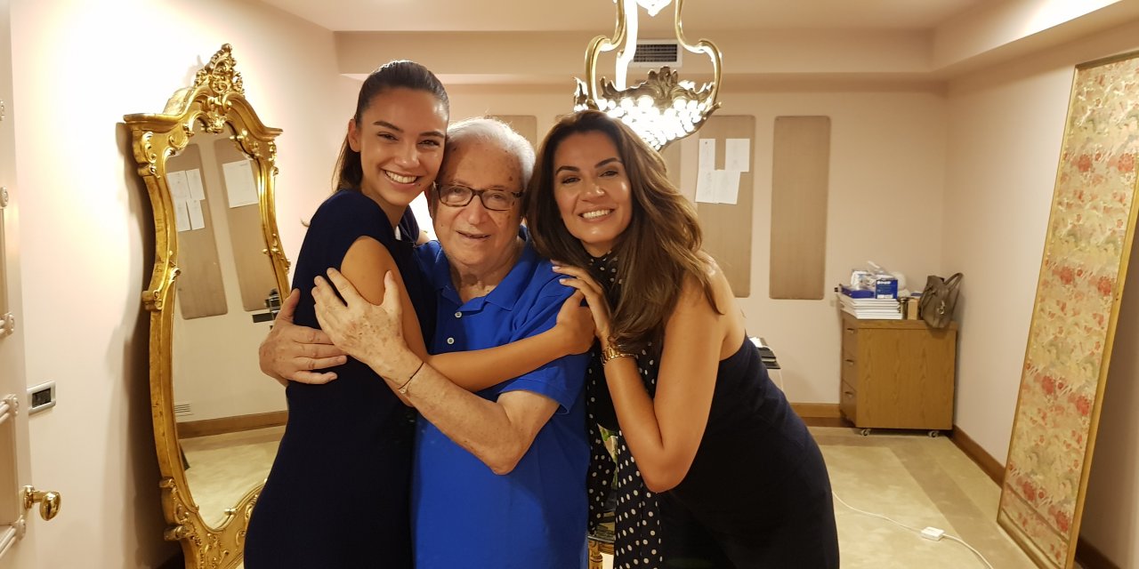 Anne kız ilk kez defilede birlikte