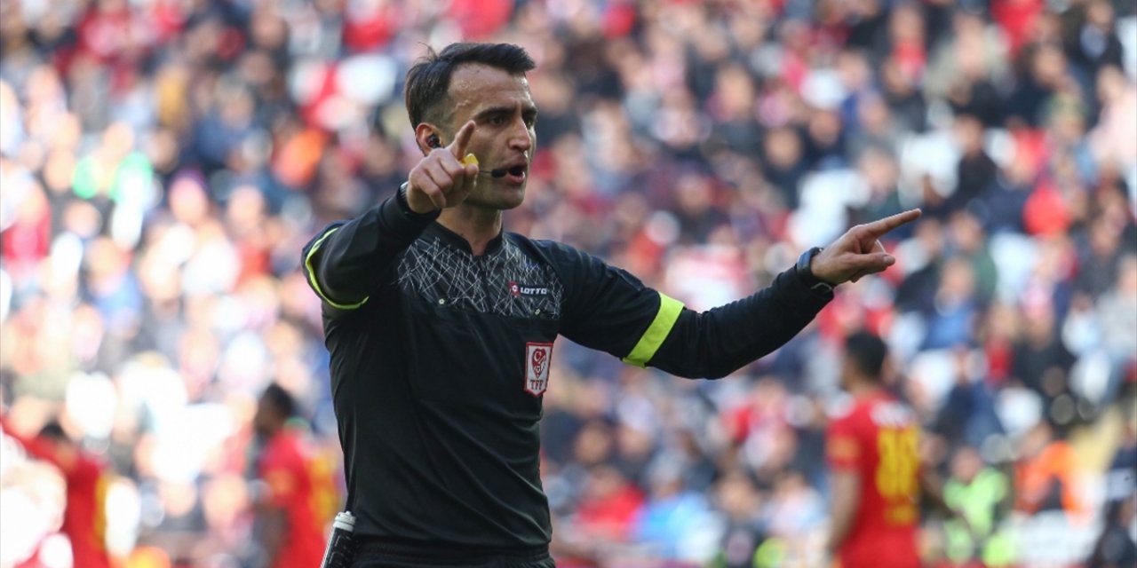 Medipol Başakşehir-Galatasaray maçının hakemi Atilla Karaoğlan