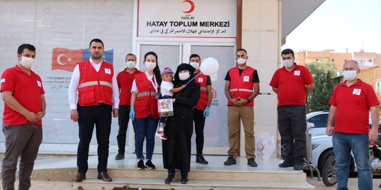 İç savaşın parçaladığı yaşamları Türk Kızılay birleştiriyor