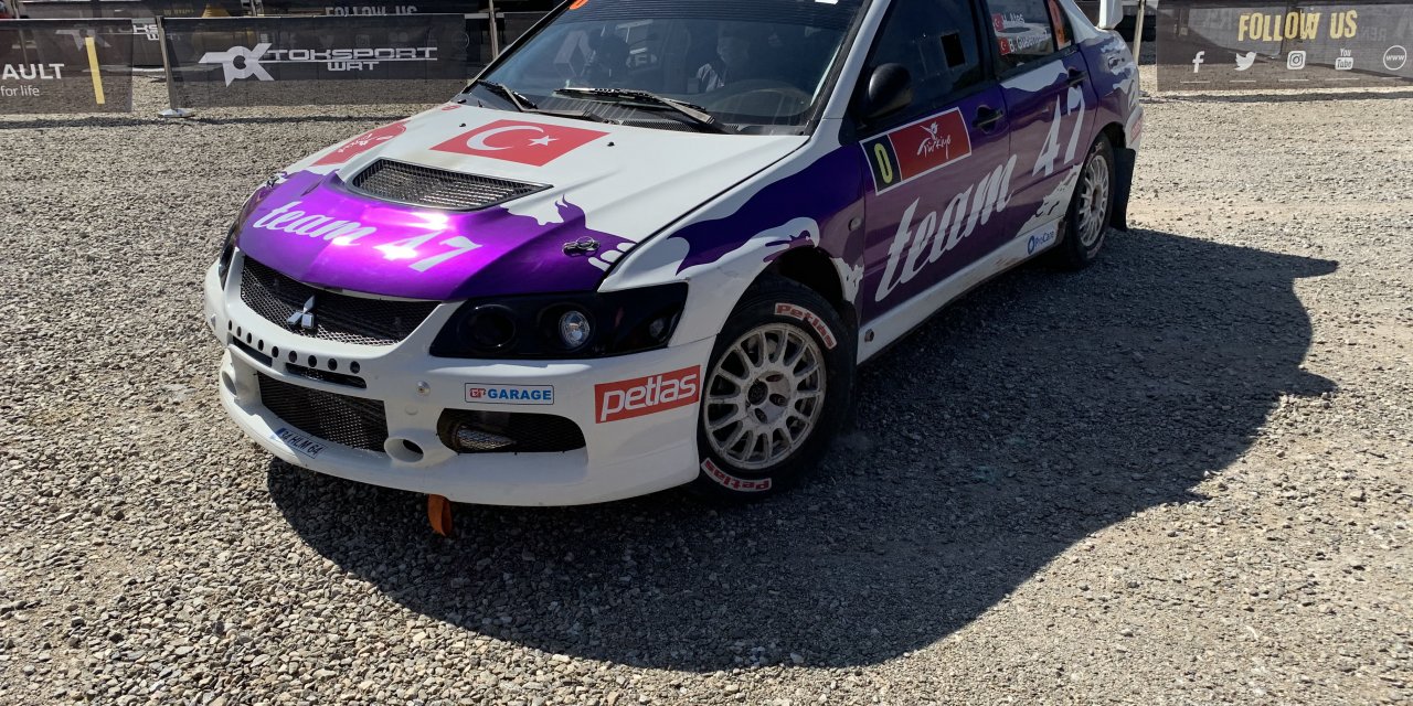 PETLAS ralli şampiyonlarına öncülük ediyor