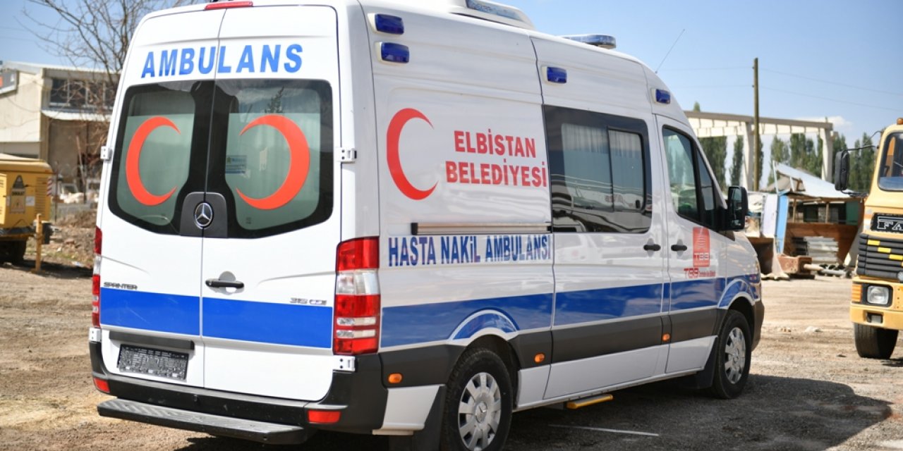 Elbistan Belediyesi Sağlık Bakanlığı’na ambulans tahsis etti