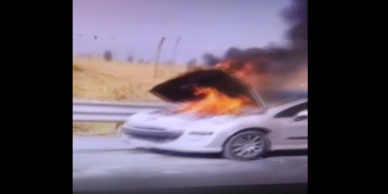 Kahramanmaraş’ta seyir halindeki araç alev alev yandı