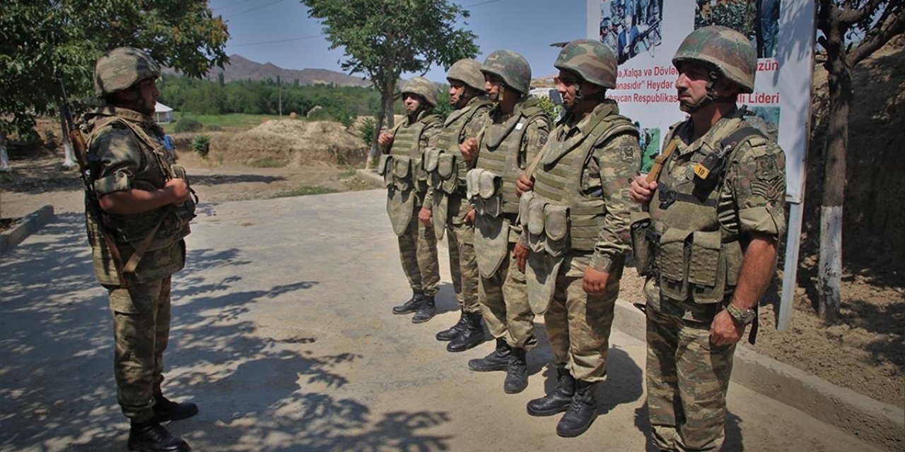 Azerbaycan'da kısmi seferberlik ilan edildi