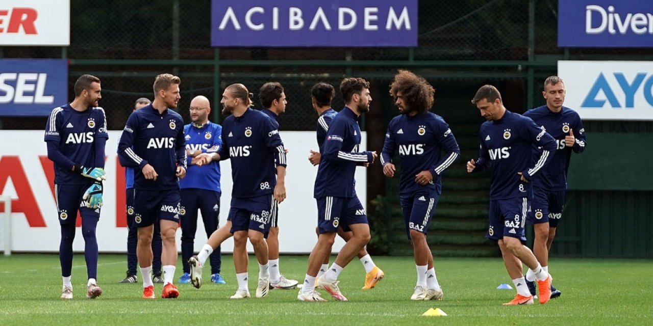 Fenerbahçe, milli arada çalışmalarını sürdürdü