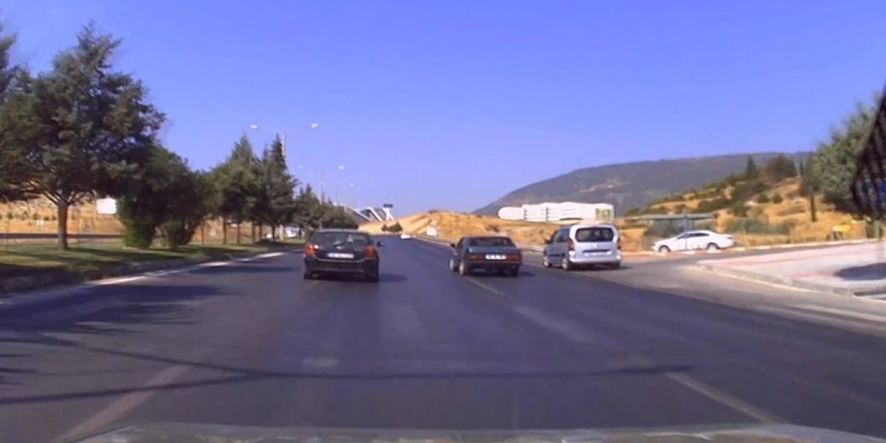 Kahramanmaraş'ta "Sağdan git sağlam git" sloganını yanlış anlamış