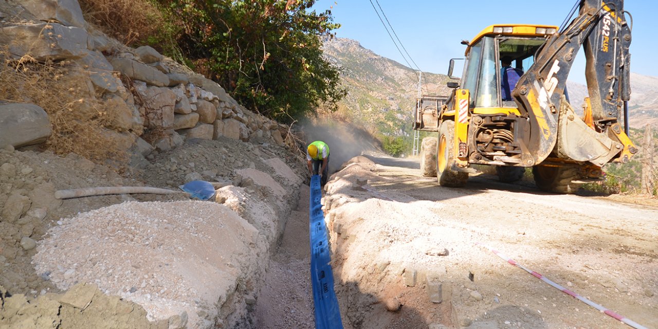 Kahramanmaraş’taki Avcılar mahallesinde içme suyu şebekesi yenileniyor