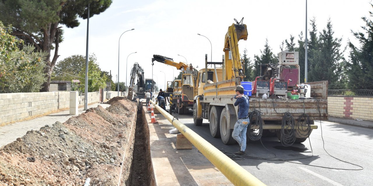 Türkoğlu’nda doğalgaz hattı çalışmaları devam ediyor