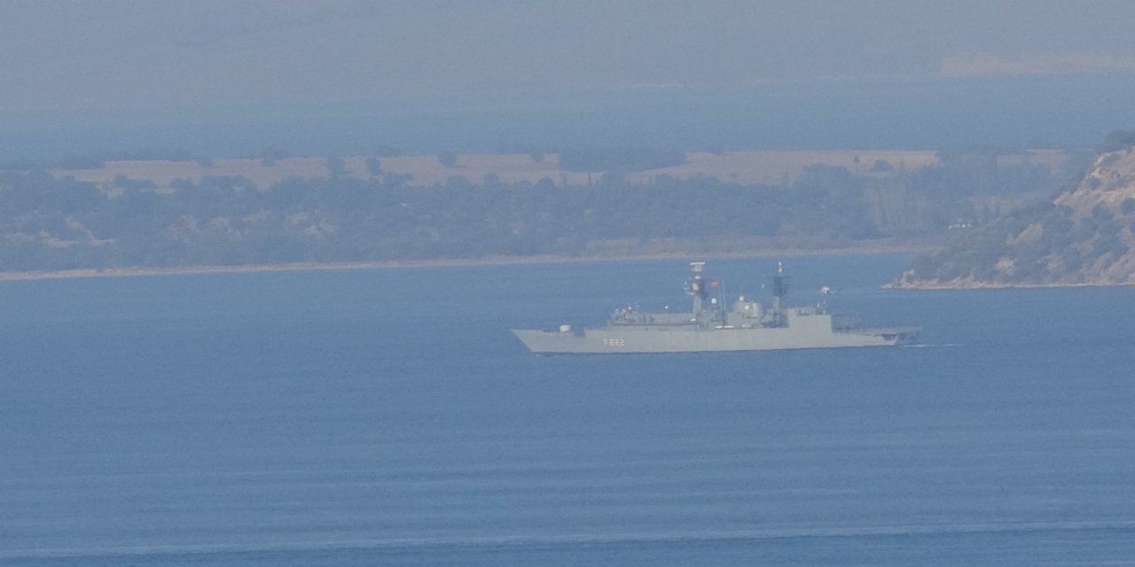 Romanya savaş gemisi Çanakkale Boğazı’ndan geçti