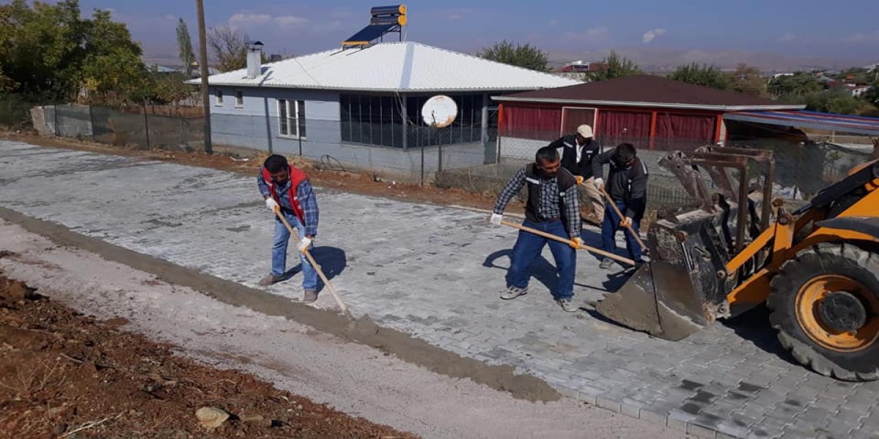 Elbistan Belediyesi ilçenin her noktasında çalışmaya devam ediyor