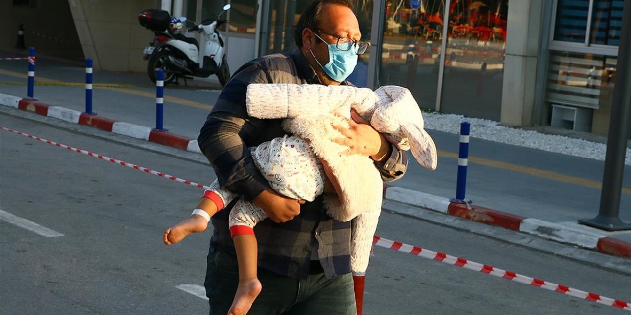 Enkazdan 91 saat sonra kurtarılan 3 yaşındaki Ayda Gezgin taburcu edildi