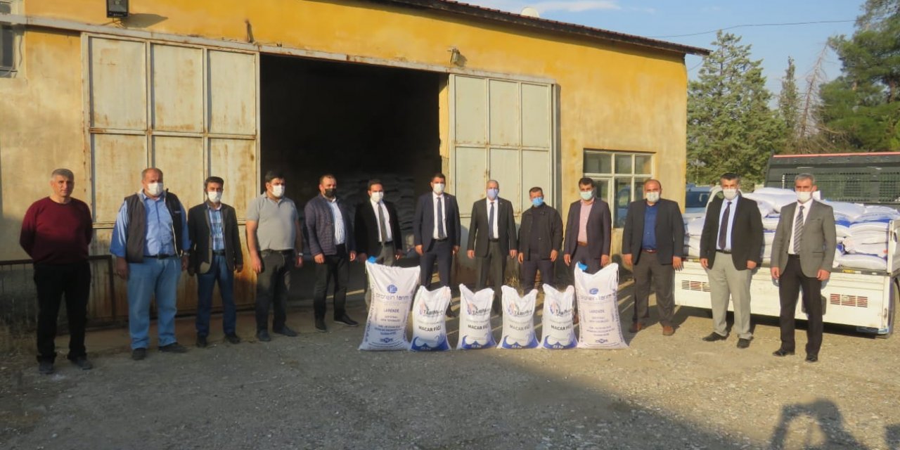 Kahramanmaraş’ta çiftçilere yem bitkisi tohumu dağıtıldı