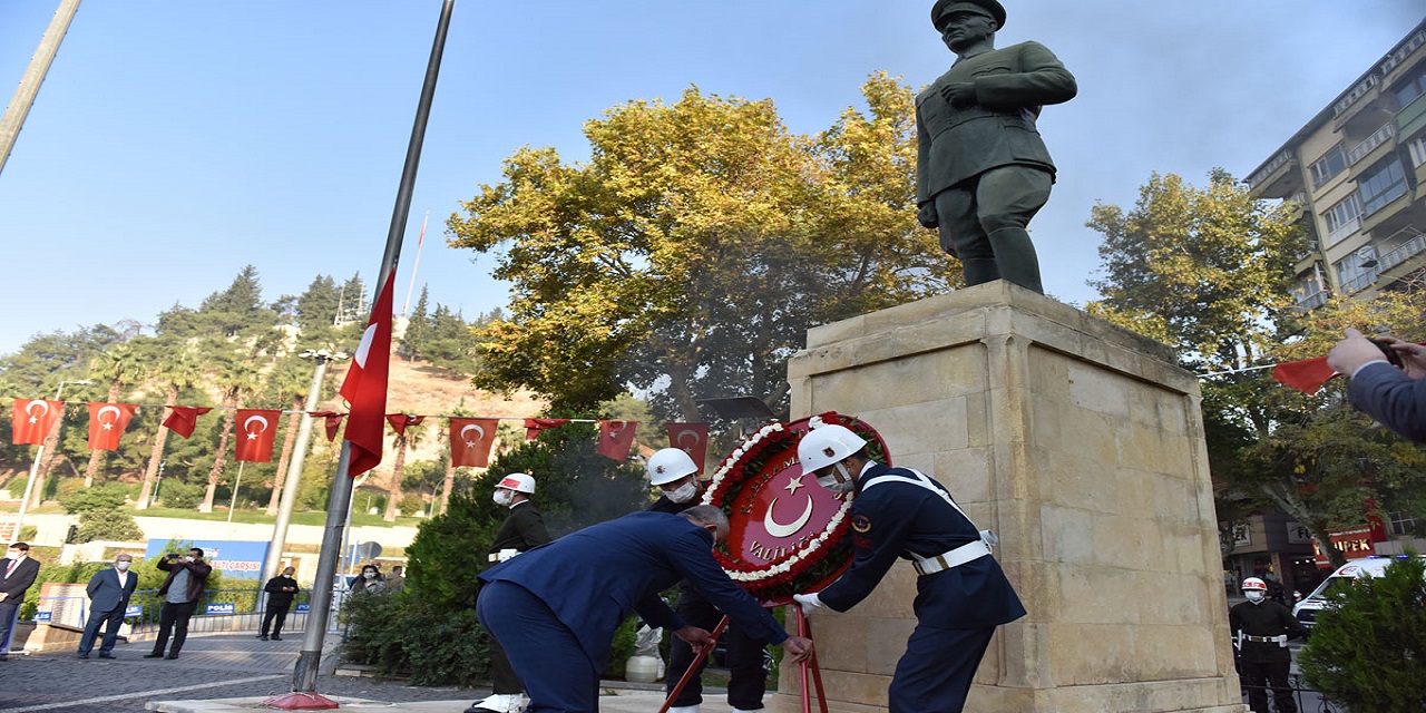 Büyük Önder Atatürk Kahramanmaraş’ta saygı ile anıldı