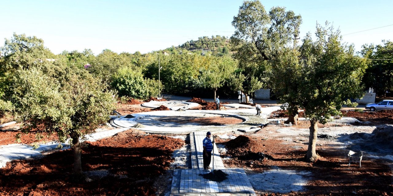 Türkoğlu’nda park yapım inşaatları devam ediyor