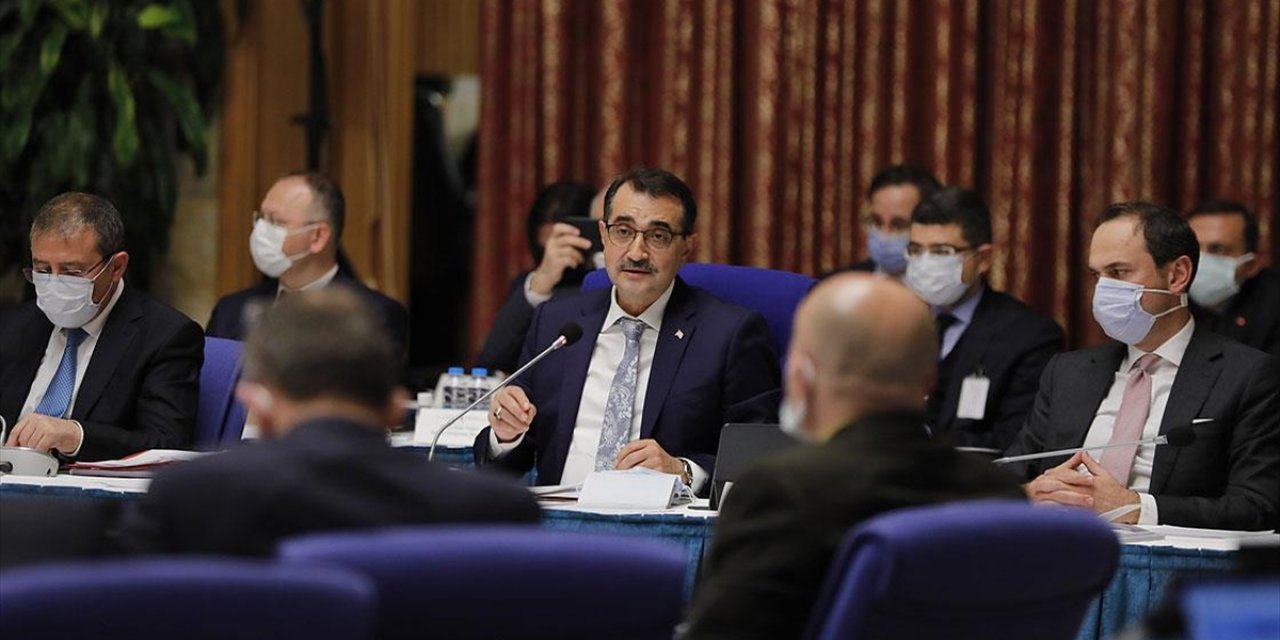 Bakan Dönmez: Geçen yıl altın üretim tarihinin rekoru 38 ton ile kırıldı