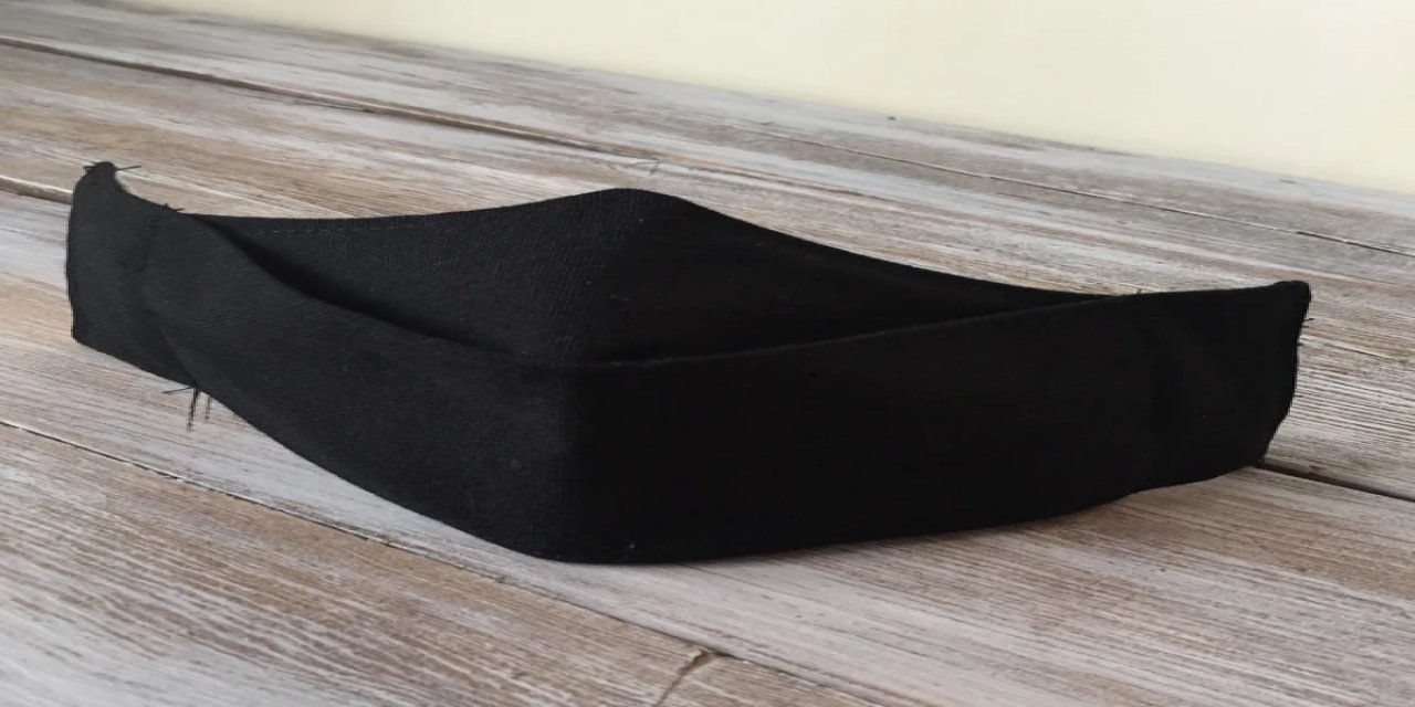 Siyah lateks ve kumaş maskeler koruyucu değil