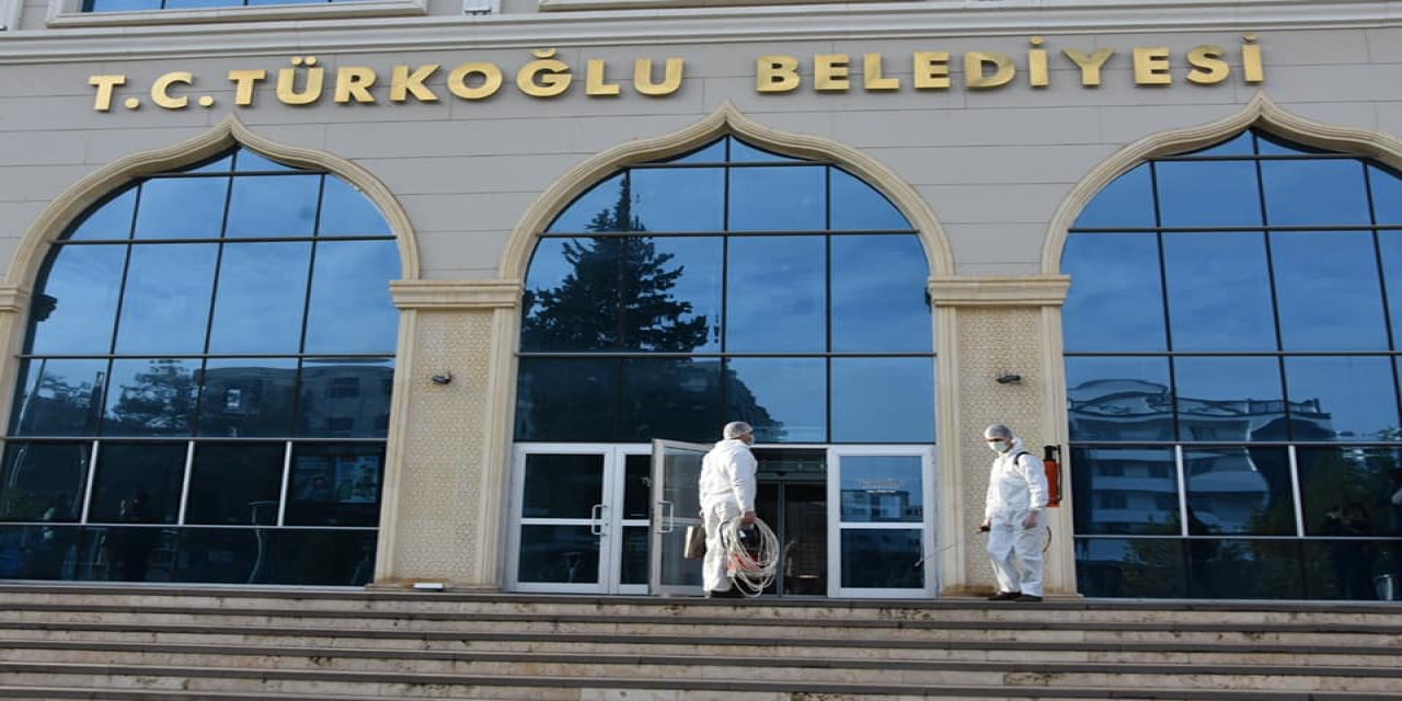 Türkoğlu’nda tüm kamu kuruluşları dezenfekte edildi