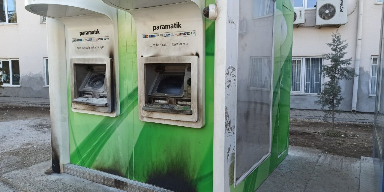 Kahramanmaraş'a Afşin ilçesinde bankamatik kundaklandı